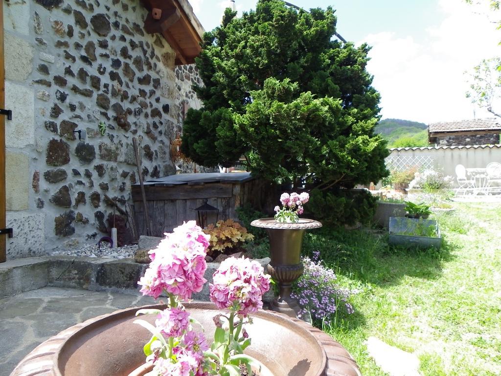 Bed and Breakfast Le Cabanon Thueyts Экстерьер фото